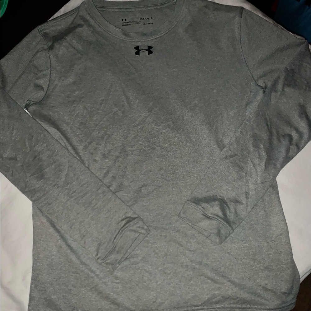 NWOT Under Armour YOUTH XL Heat gear l/s shirt